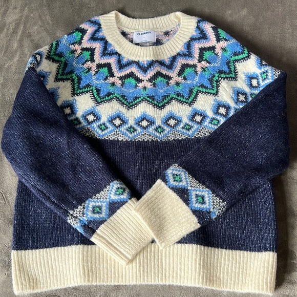 Cute sweater - Picture 1 of 3